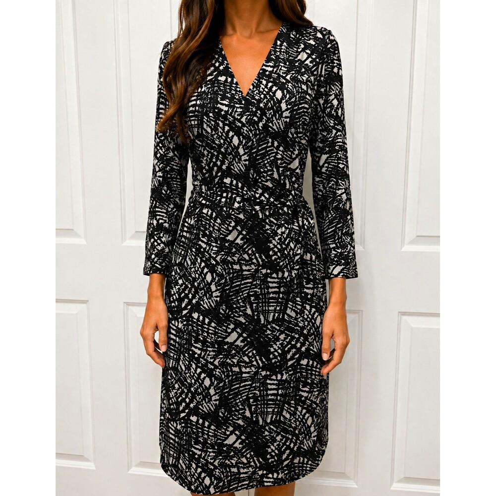 George Women's Black & White Abstract V-Neck 3/4 Sleeve Sheath Dress M
